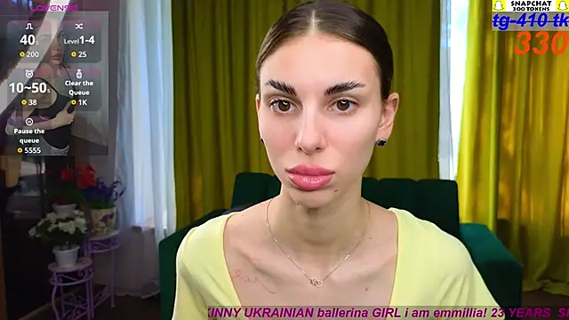 غرفة دردشة GracefulDoll المباشرة