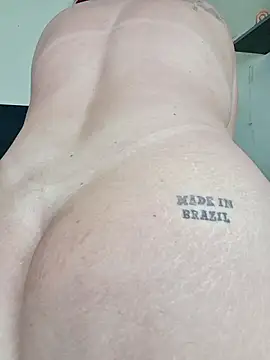 Escarlate4you_ Adlı Modelin Canlı Sohbet Odası