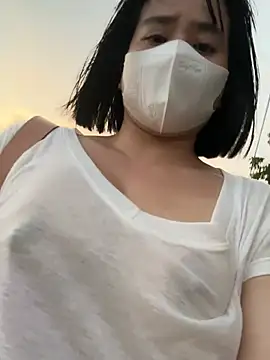 May-Squirt 现场聊天室