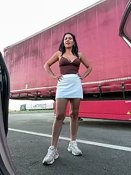 KimKelly13 Adlı Modelin Canlı Sohbet Odası
