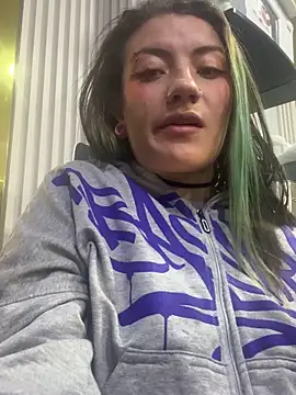 Broklinwhite_ Live Chatraum