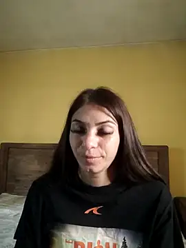 AntoniaHottie – Naživo chatovacia miestnosť