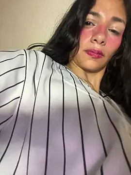 חדר צ'אט בשידור חי של _Dulcinea777