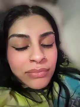 ThickerThanYoBitch Live Chatraum