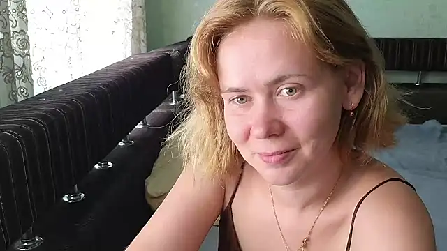 Riley_Roo – Naživo chatovacia miestnosť