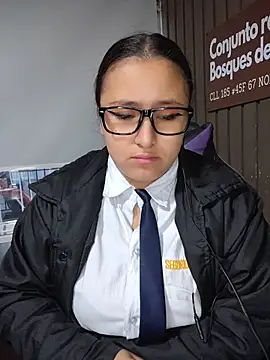 Cute_Penelope élő chatszobája