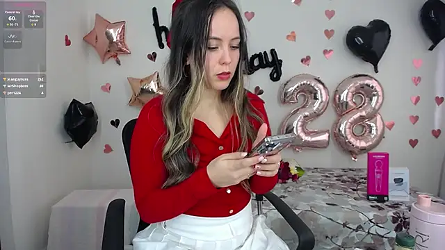LauraSofia_Cam's Live Chat Room