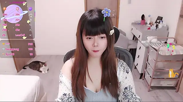 a0513's Live Chat Room