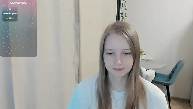 Alyaley Adlı Modelin Canlı Sohbet Odası