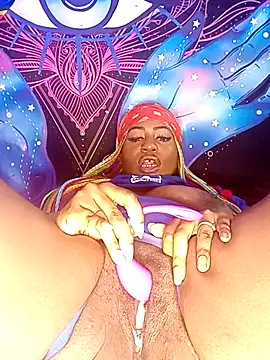 AmazonianMistress Show Webcam