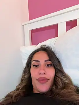 -Alisa's Live Chat Room