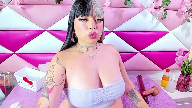 Sala de chat ao vivo de Cocoo_Nuth
