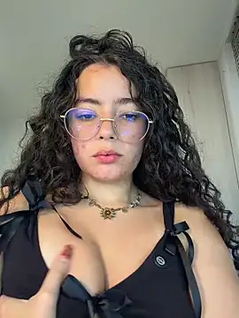 Antoniart_'s Live Chat Room