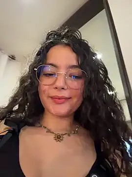 Antoniart_ Adlı Modelin Canlı Sohbet Odası