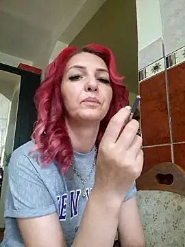 Evadesirex46 Adlı Modelin Canlı Sohbet Odası