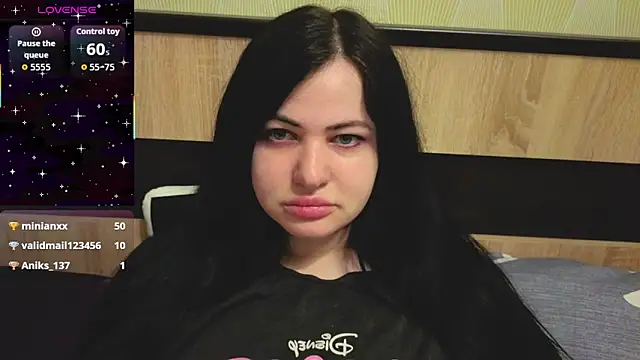 German_Eva Adlı Modelin Canlı Sohbet Odası