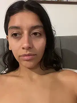 BrittanyDiaz: δωμάτιο απευθείας συνομιλίας