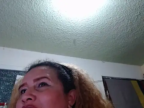 Perla1981-- live-chat rom