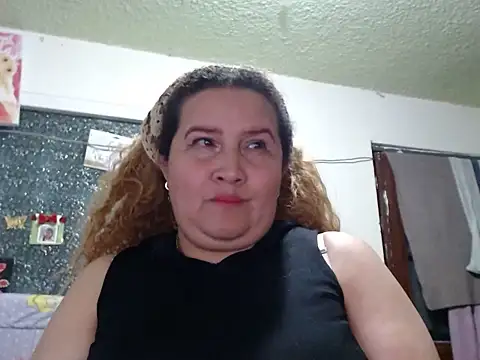 Perla1981-- – live chatrum