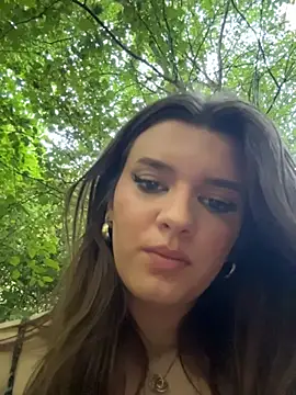 HotYasmin- – live chatrum