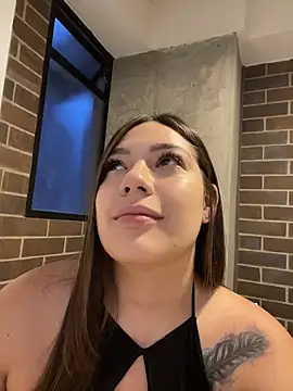 Sala de chat ao vivo de Latina_vanessa