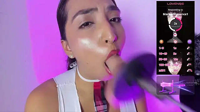 Živá chatovací místnost Leticia_brownn1