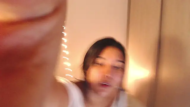 חדר צ'אט בשידור חי של Zetrionn