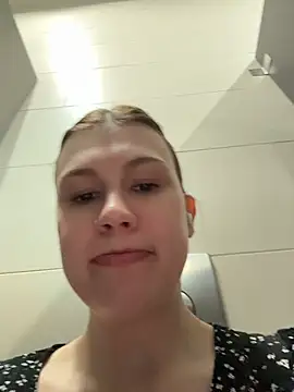 Chat soba uživo modela RinaCat