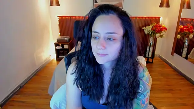 Chat soba uživo modela KatherineBond