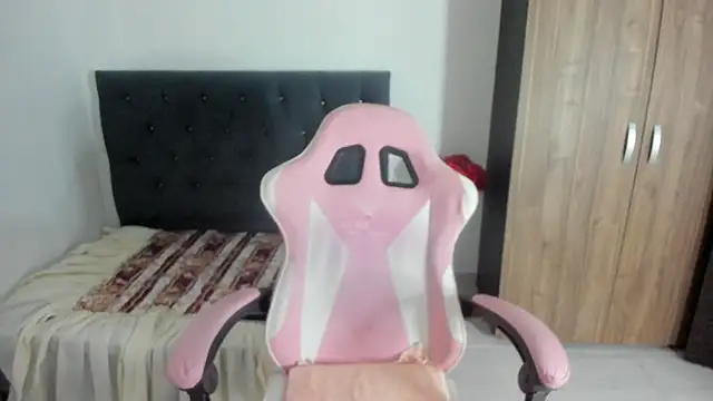 Sala de chat en directo de julinee_smithh