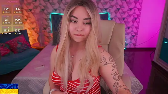 غرفة دردشة SusieWood المباشرة