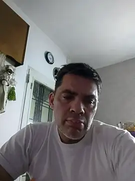 cristianbenite Live Chatraum