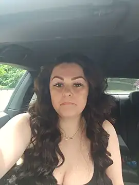 BaddieBellaUKn Live chat-huone