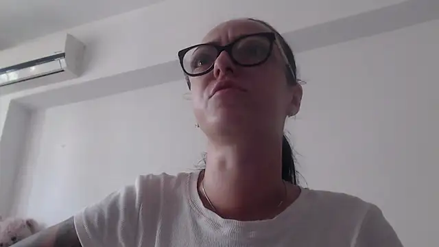 Chatroom en direct de IzabelllNoir