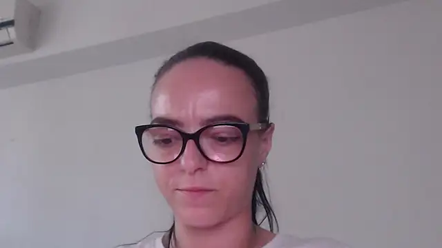 غرفة دردشة IzabelllNoir المباشرة