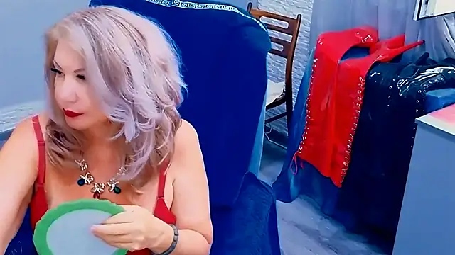 Hornystepmom29 – live chatrum