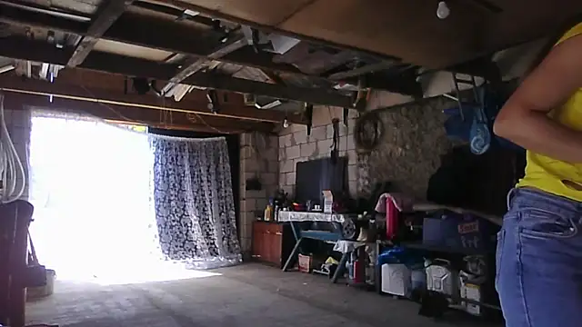 Isabelitta333 Adlı Modelin Canlı Sohbet Odası