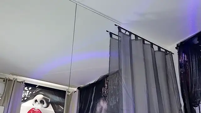 Sala de chat en directo de Elle_Vie