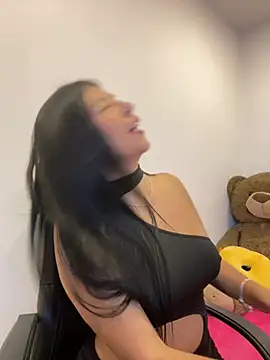 Alanna_atm_ Adlı Modelin Canlı Sohbet Odası