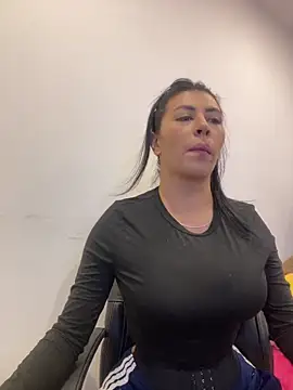 Alanna_atm_'s Live Chat Room