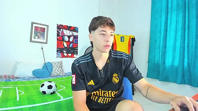 Živá chatovací místnost AlessandroDybala