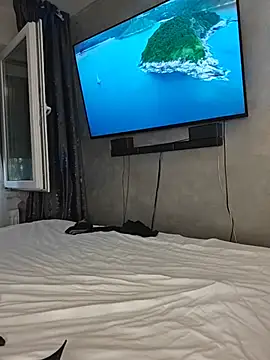 Živá chatovací místnost AvaSquirtMilf