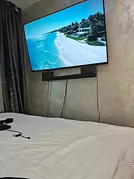 AvaSquirtMilf Live Chatraum