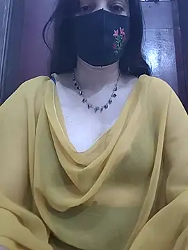 Saanvi-Sen লাইভ চ্যাট রুম