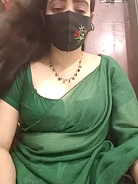 Saanvi-Senn Live chat-huone