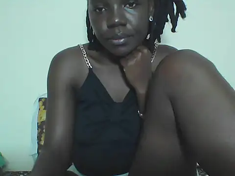 Ebony_Sweetcandy Adlı Modelin Canlı Sohbet Odası
