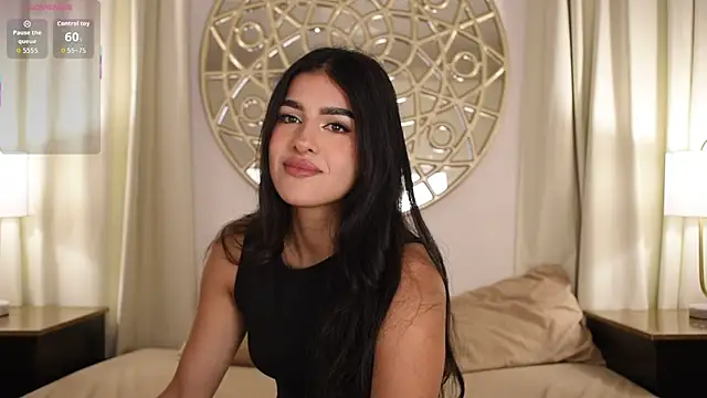 Antonellaparis_ Adlı Modelin Canlı Sohbet Odası
