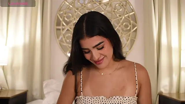 غرفة دردشة Antonellaparis_ المباشرة