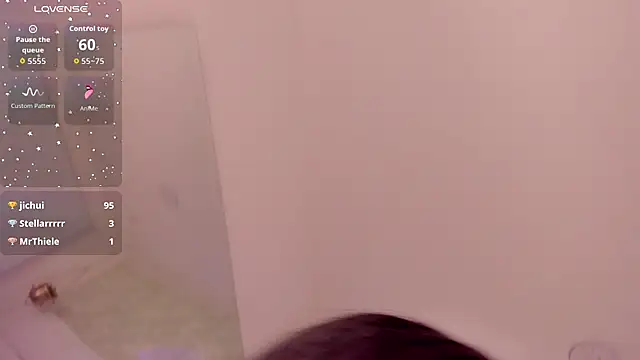 kitty_roouse's Live Chat Room