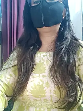 Aishwaryaa_69 Adlı Modelin Canlı Sohbet Odası